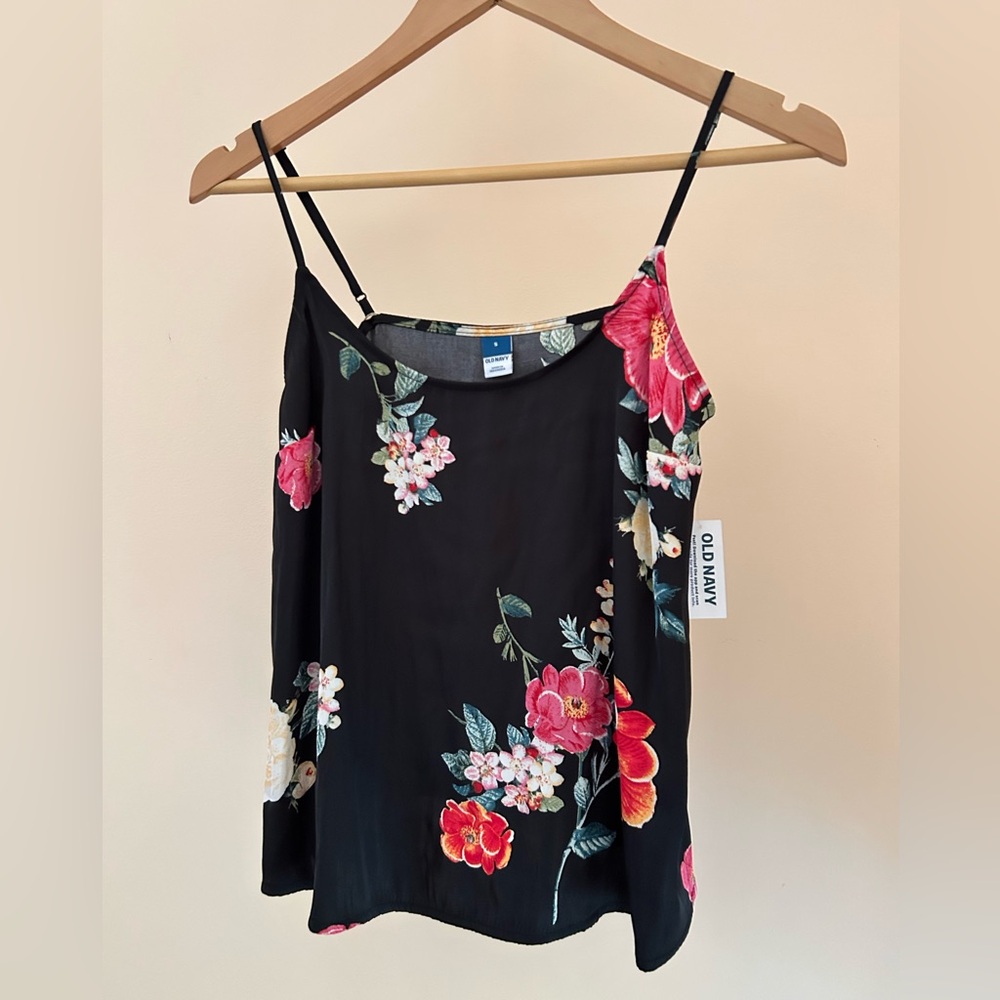 Black Floral Cami Tank | Old Navy | Women Small | NWT | Adjustable Straps - Picture 2 of 7